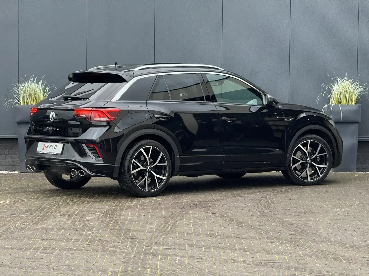Volkswagen T-Roc 2.0 TSI 4Motion R | Trekhaak | BEATS | Pano | Nero - 2