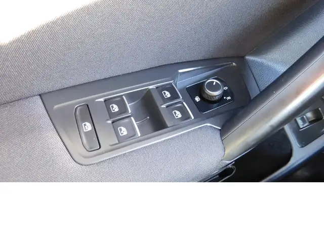 Volkswagen Tiguan Allspace view 23