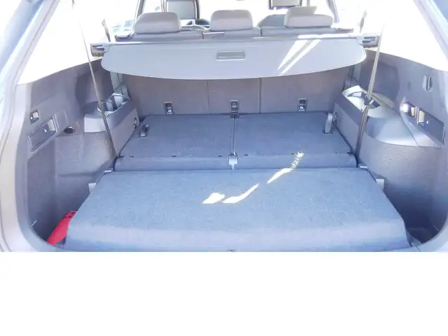 Volkswagen Tiguan Allspace view 17