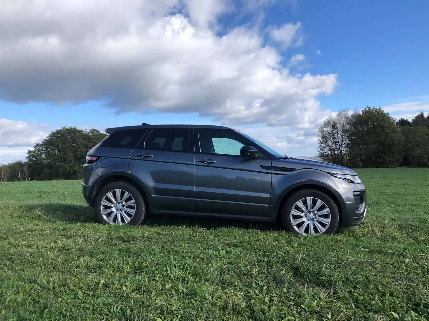 Land Rover Range Rover Evoque Range Rover Evoque SE Dynamic 2,0 TD4 Aut. SE Dynamic Grau - 2