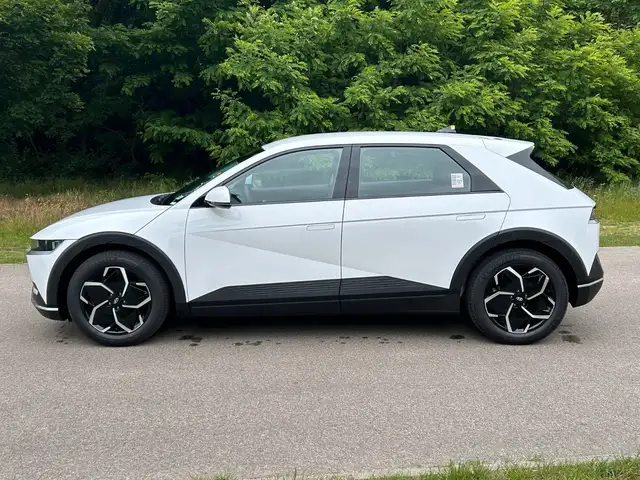 Hyundai Ioniq 5 view 8