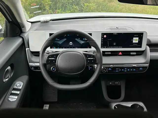 Hyundai Ioniq 5 view 12