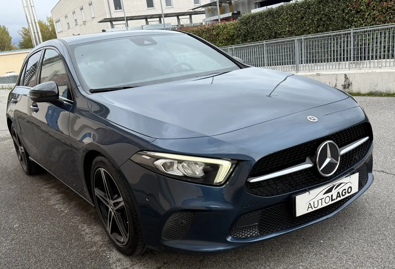 Mercedes-Benz A 180 d Sport Night edition auto Blu/Azzurro - 2