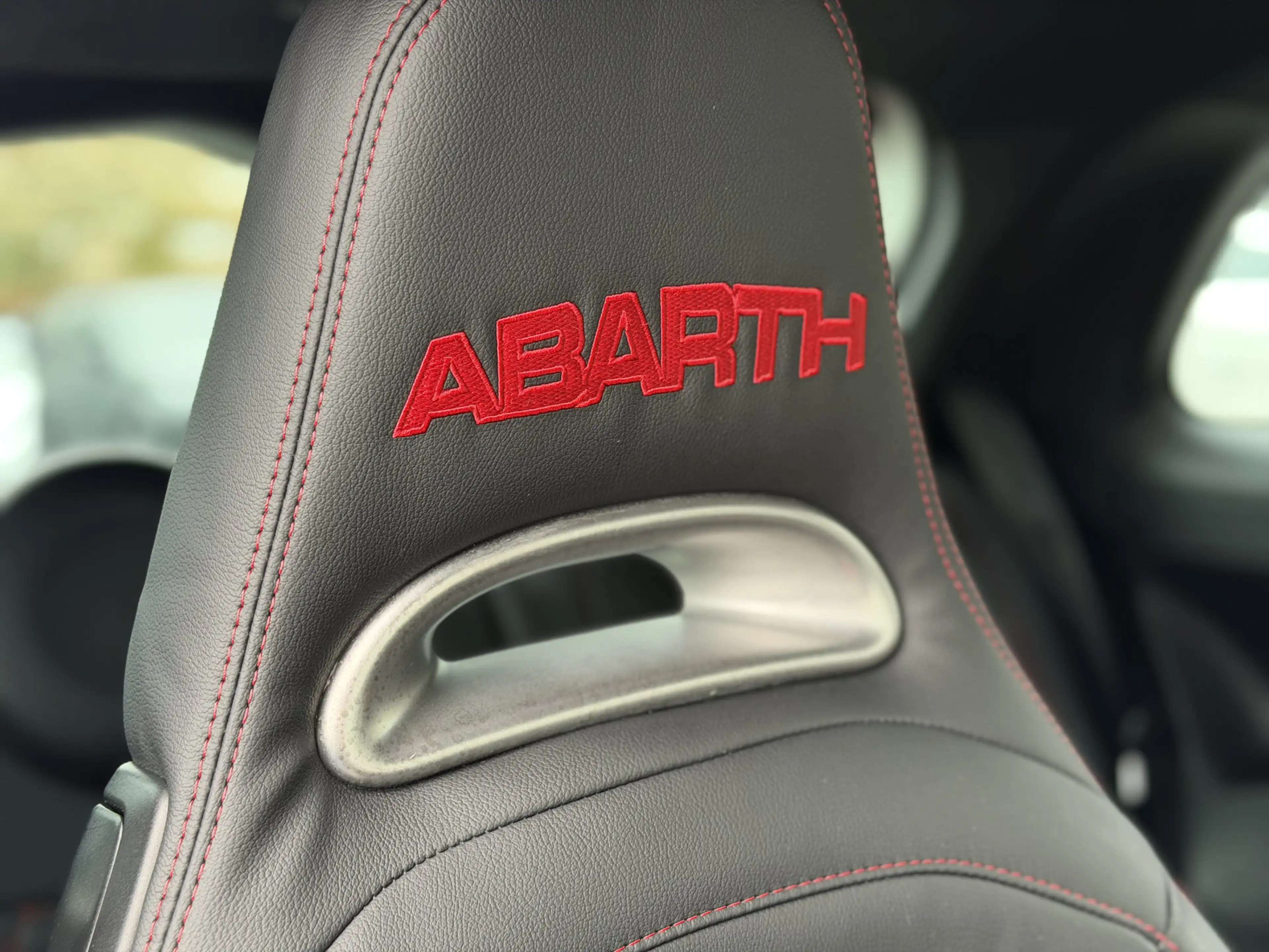 Abarth 500 1.4-16V T-Jet | Custom Leder | 17" | Sportuitlaat — photo 8