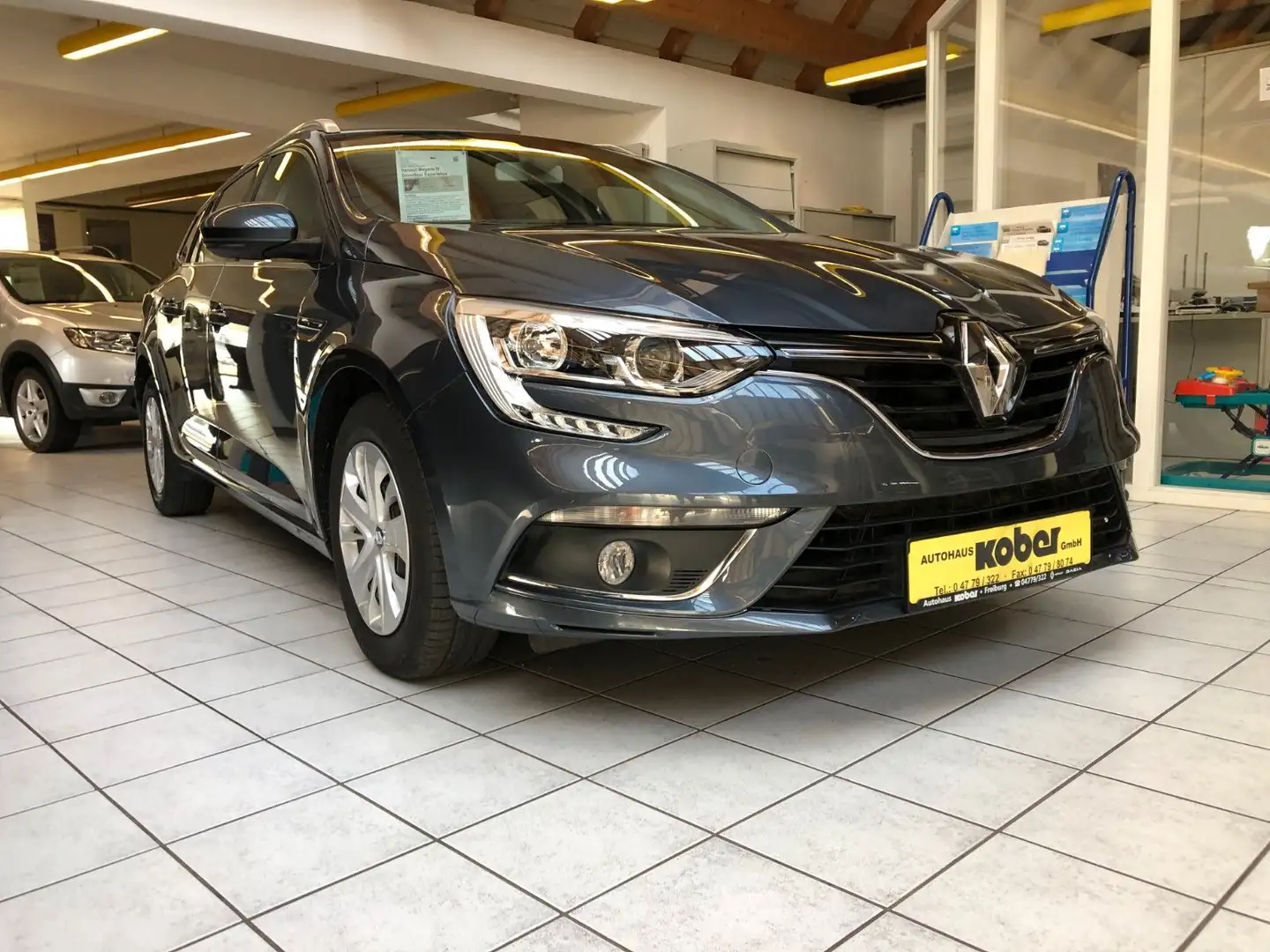 Renault Megane IV Grandtour Experience Grijs - 2