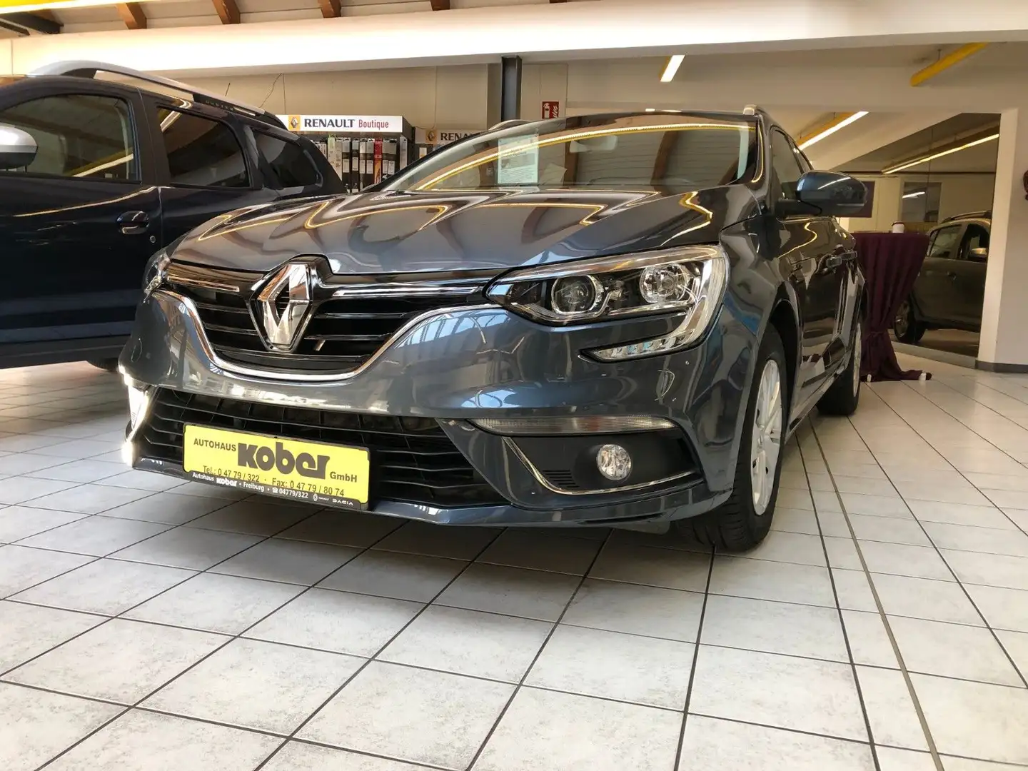 Renault Megane IV Grandtour Experience Grijs - 1