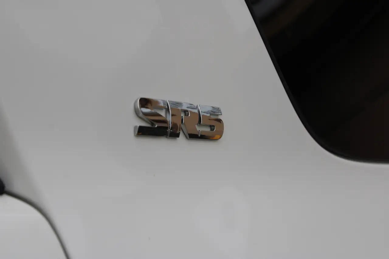 Toyota 4-Runner снимка Toyota 4-Runner