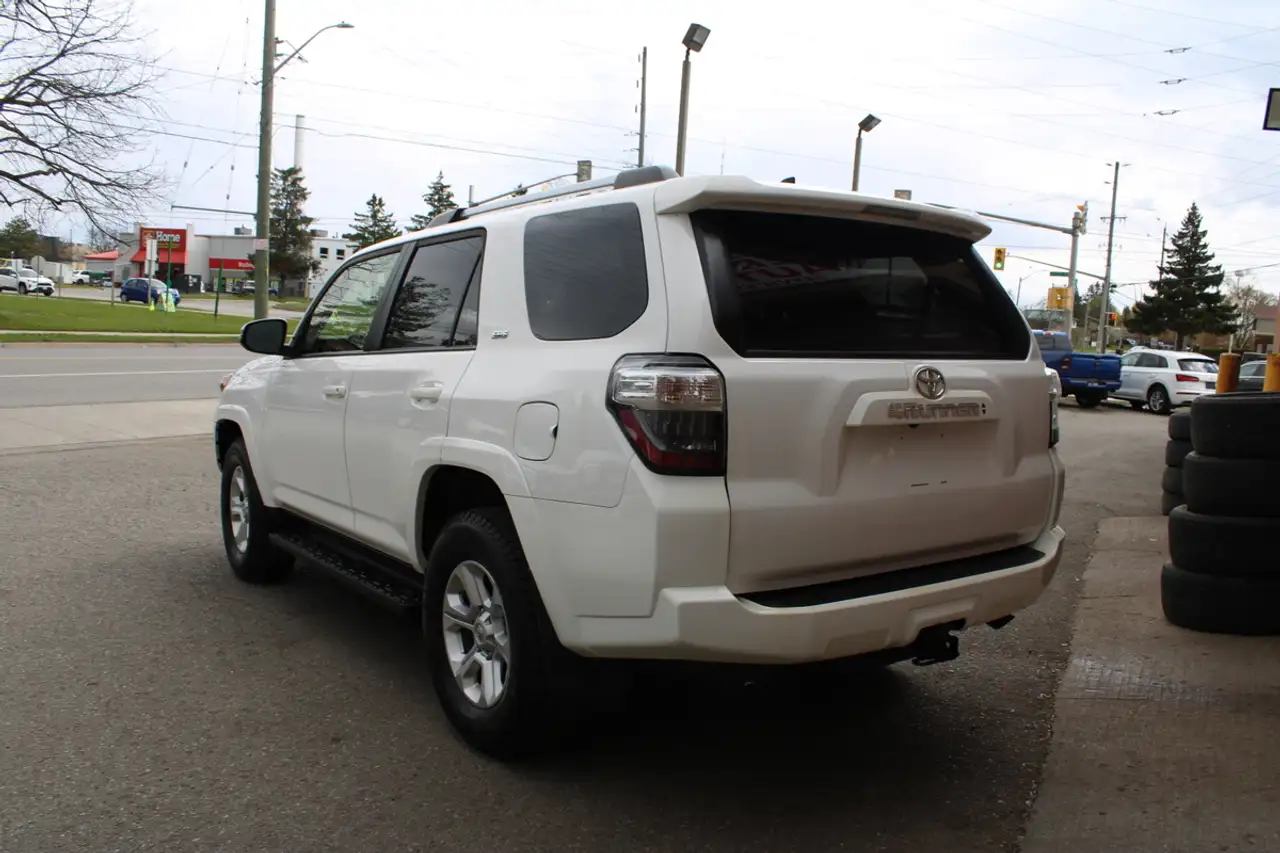 Toyota 4-Runner снимка Toyota 4-Runner