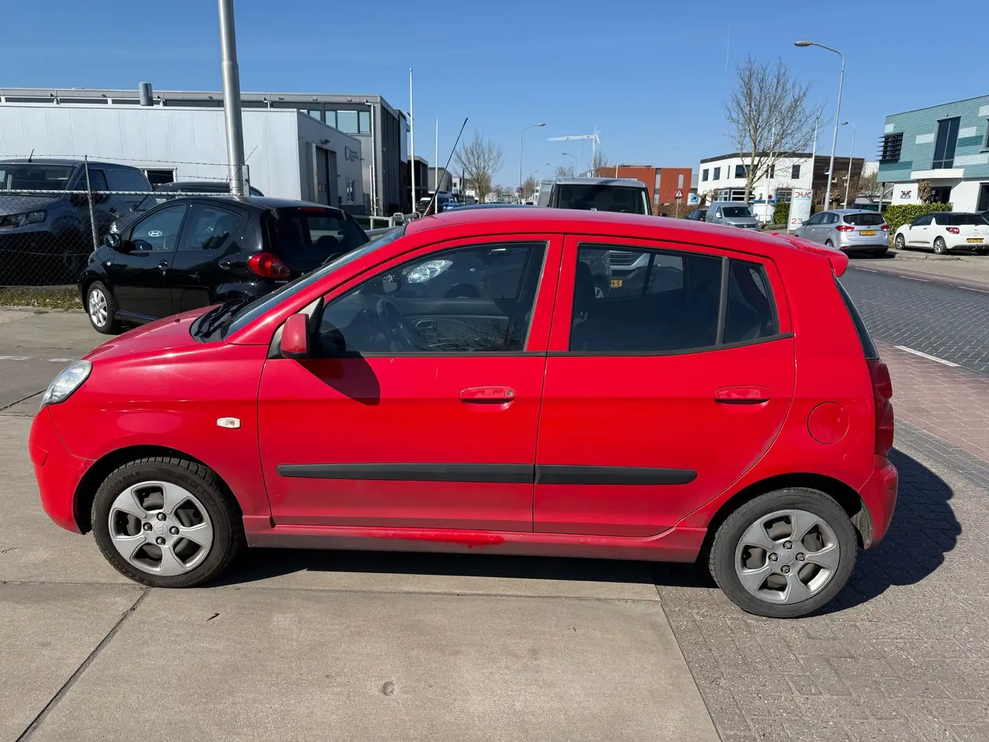 Kia Picanto 1.0 Seven Rood - 1