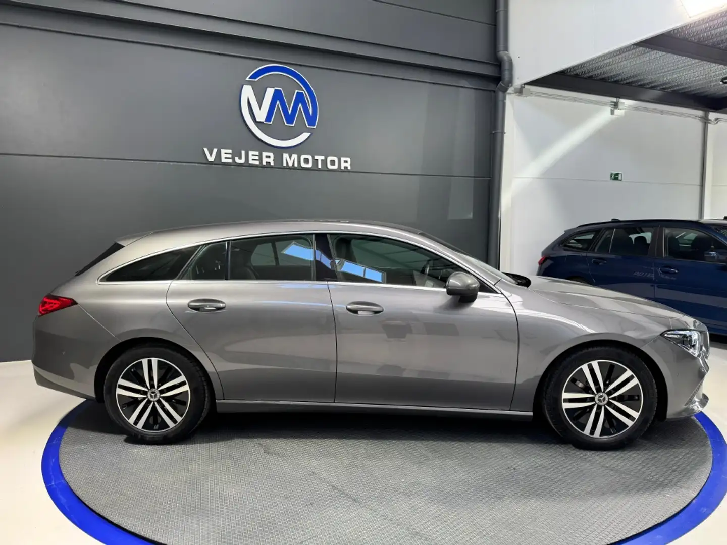 Mercedes-Benz CLA 180 d Business Line 7G-DCT Gris - 2