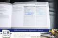 Volvo V70 2.5T 200 pk Momentum, Leer, Navi, Trekhaak Zilver - thumbnail 18