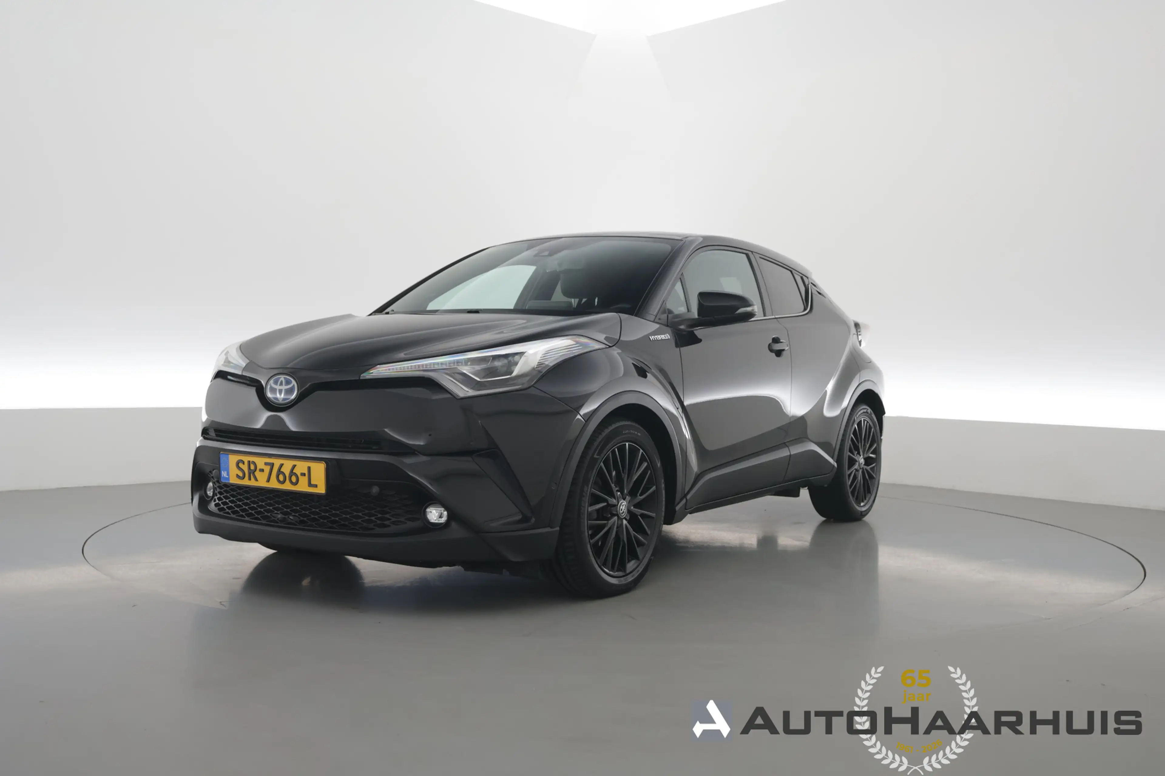 Toyota C-HR 1.8 Hybrid Executive | Rijklaar! | Afn. Trekhaak |