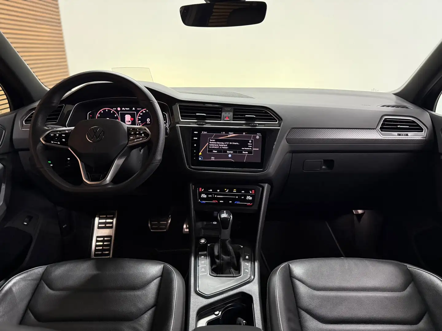 Volkswagen Tiguan 1.5 TSI R-Line | Vol leer | Harman/Kardon | HUD | Noir - 2