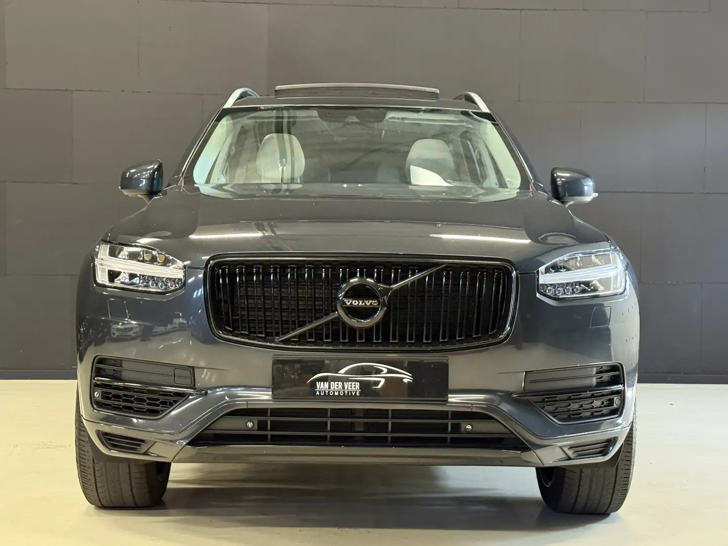 Volvo XC90 2.0 T8 Twin Engine AWD Momentum 7-pers | Panoramad Gris - 2
