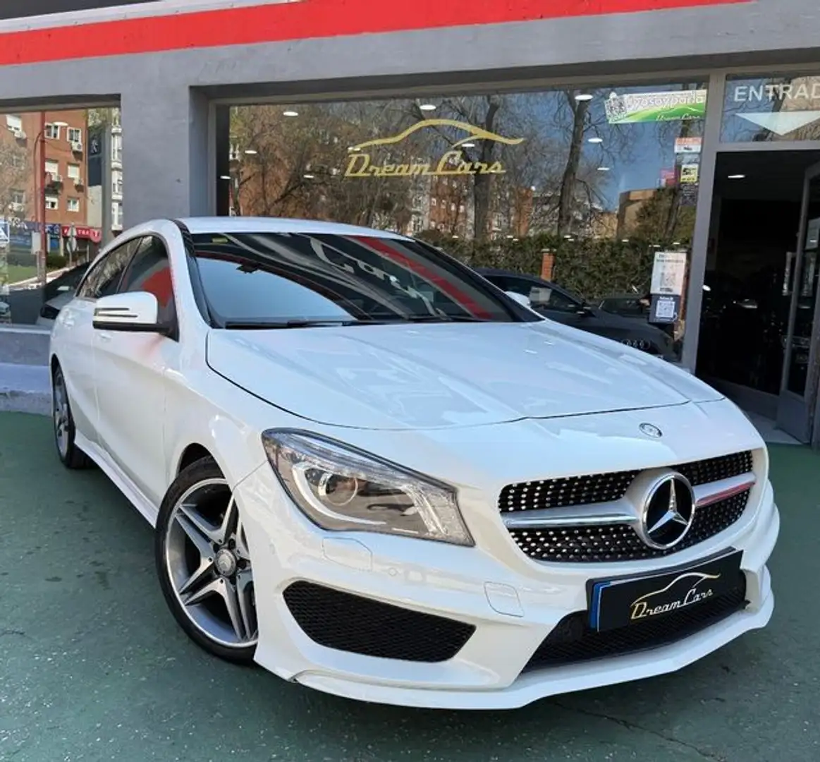 Mercedes-Benz CLA 200 Shooting Brake 200d Urban 7G-DCT Blanco - 1
