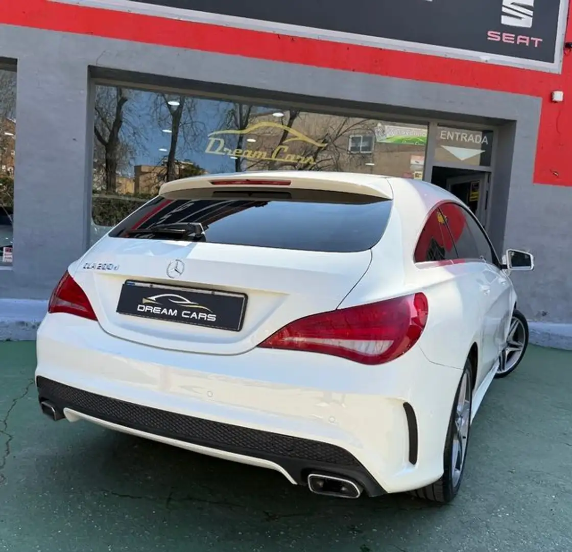 Mercedes-Benz CLA 200 Shooting Brake 200d Urban 7G-DCT Blanco - 2
