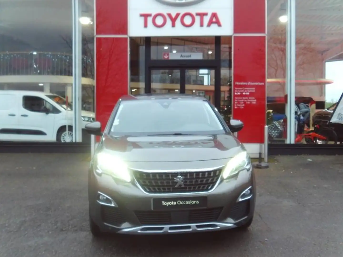 Peugeot 3008 1.5 BlueHDi 130ch E6.c Allure S\u0026S Gris - 2