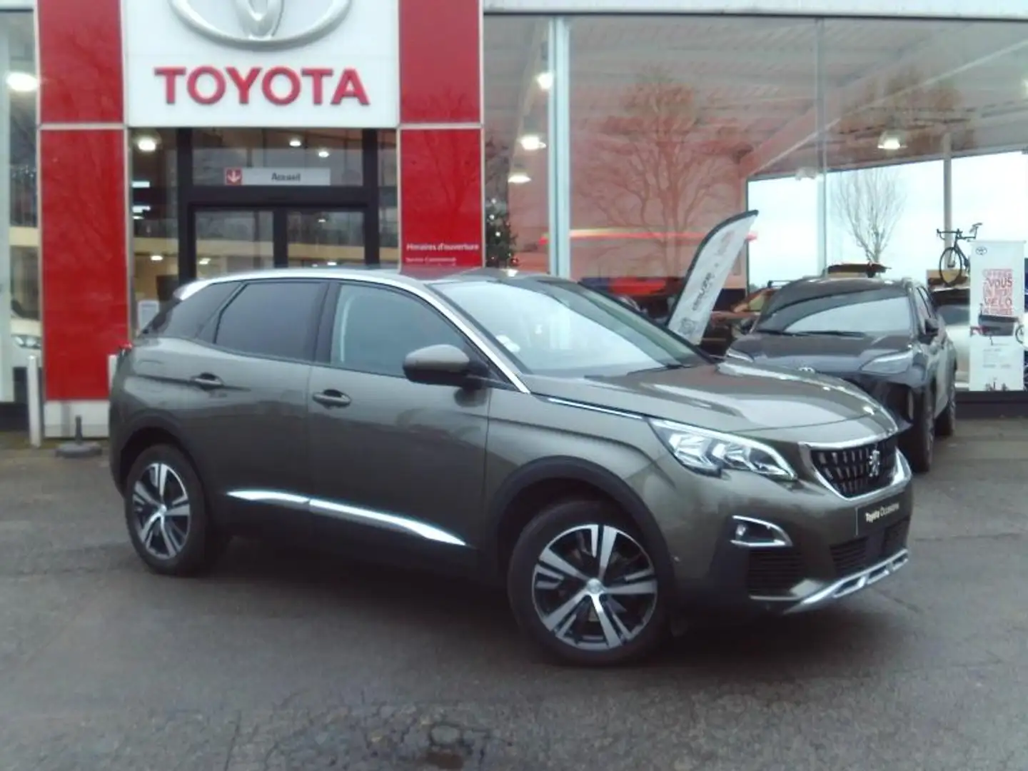 Peugeot 3008 1.5 BlueHDi 130ch E6.c Allure S\u0026S Gris - 1