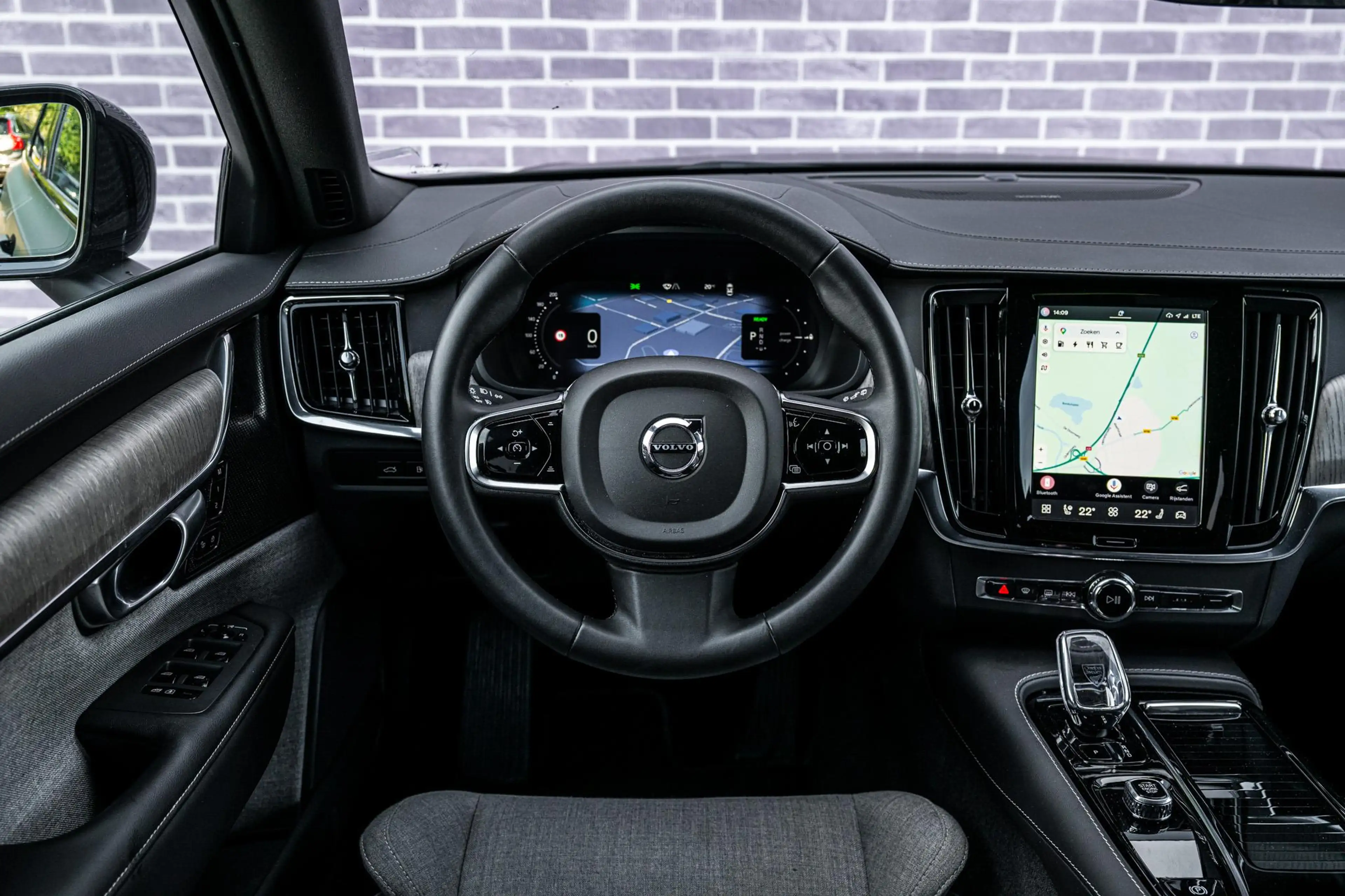 Volvo V90 2.0 T6 Plug-in hybrid AWD Plus Dark | Adaptieve Cr — photo 4