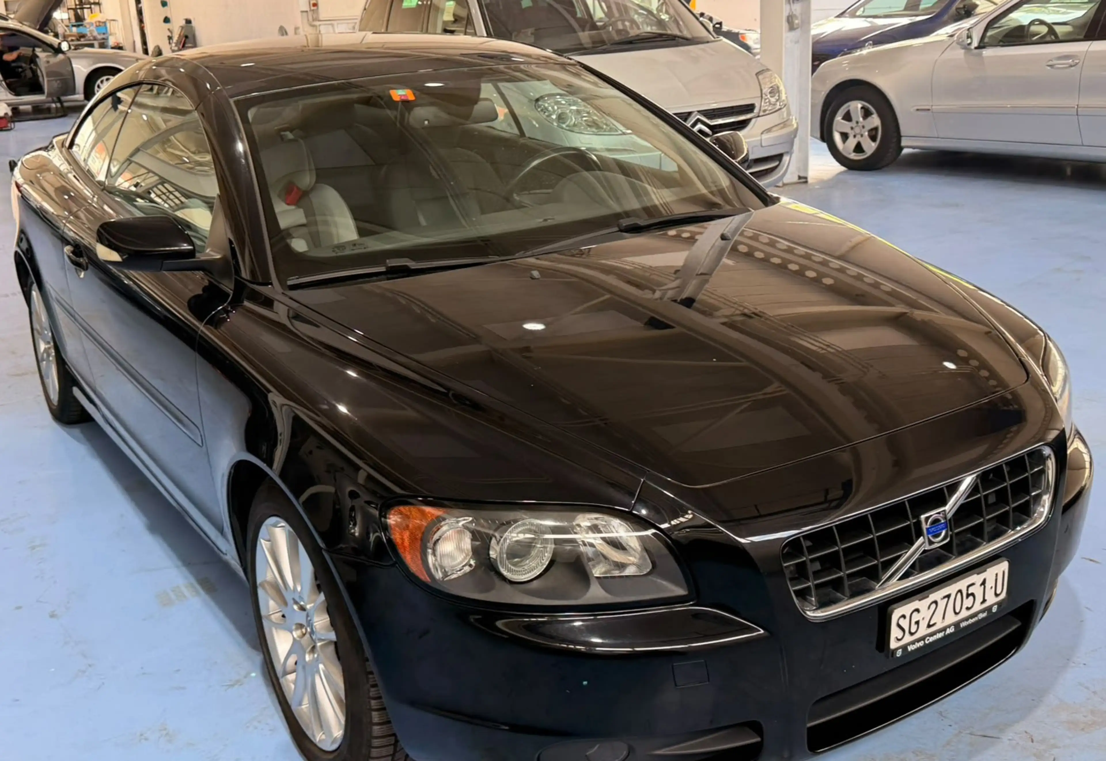 Volvo C70 Convertible 2.4 Momentum Zwitsers 1eign, netto € 9 — photo 4