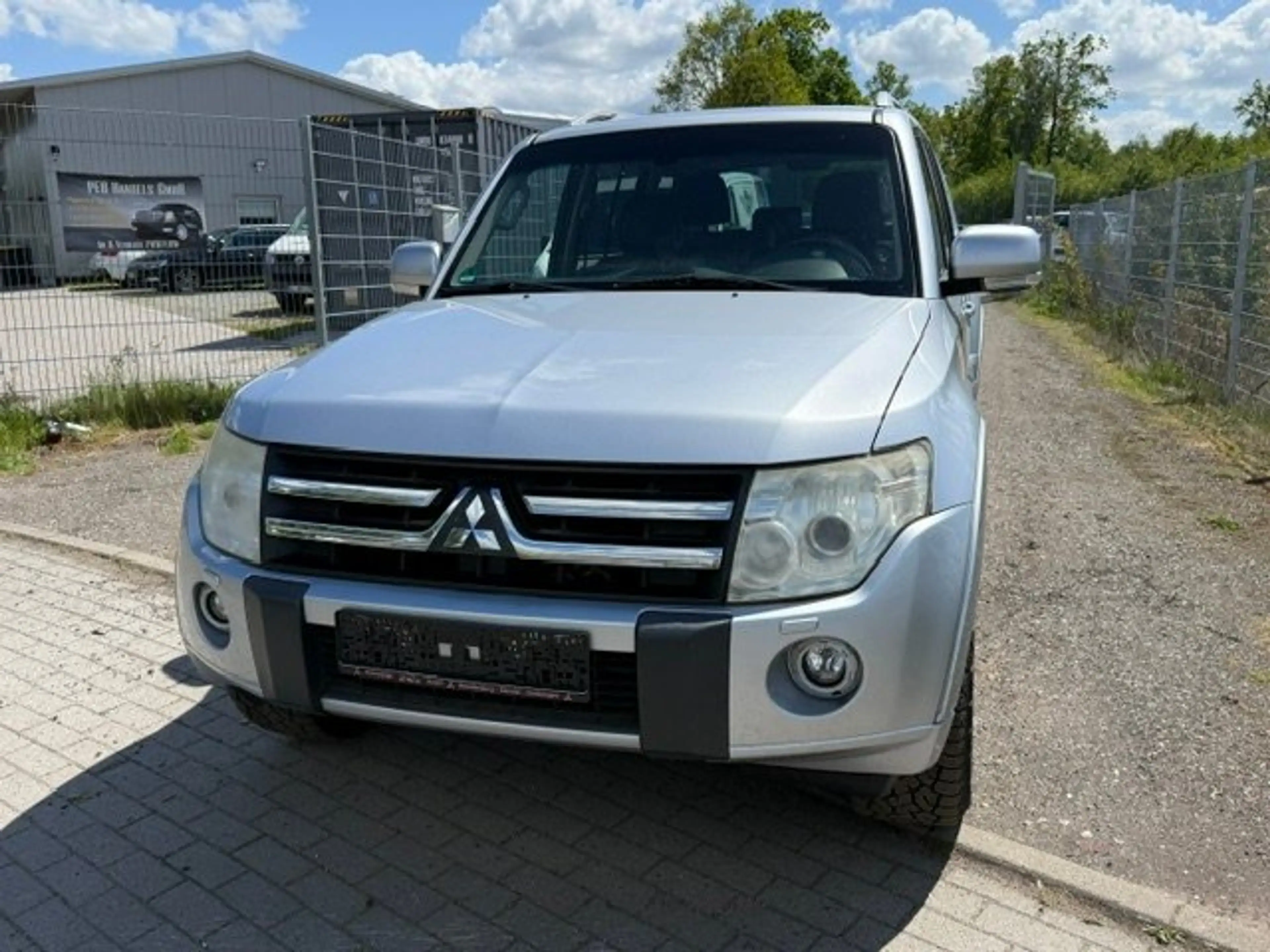 Mitsubishi Pajero 3.2 DI-D Instyle (5-trg.) — photo 2