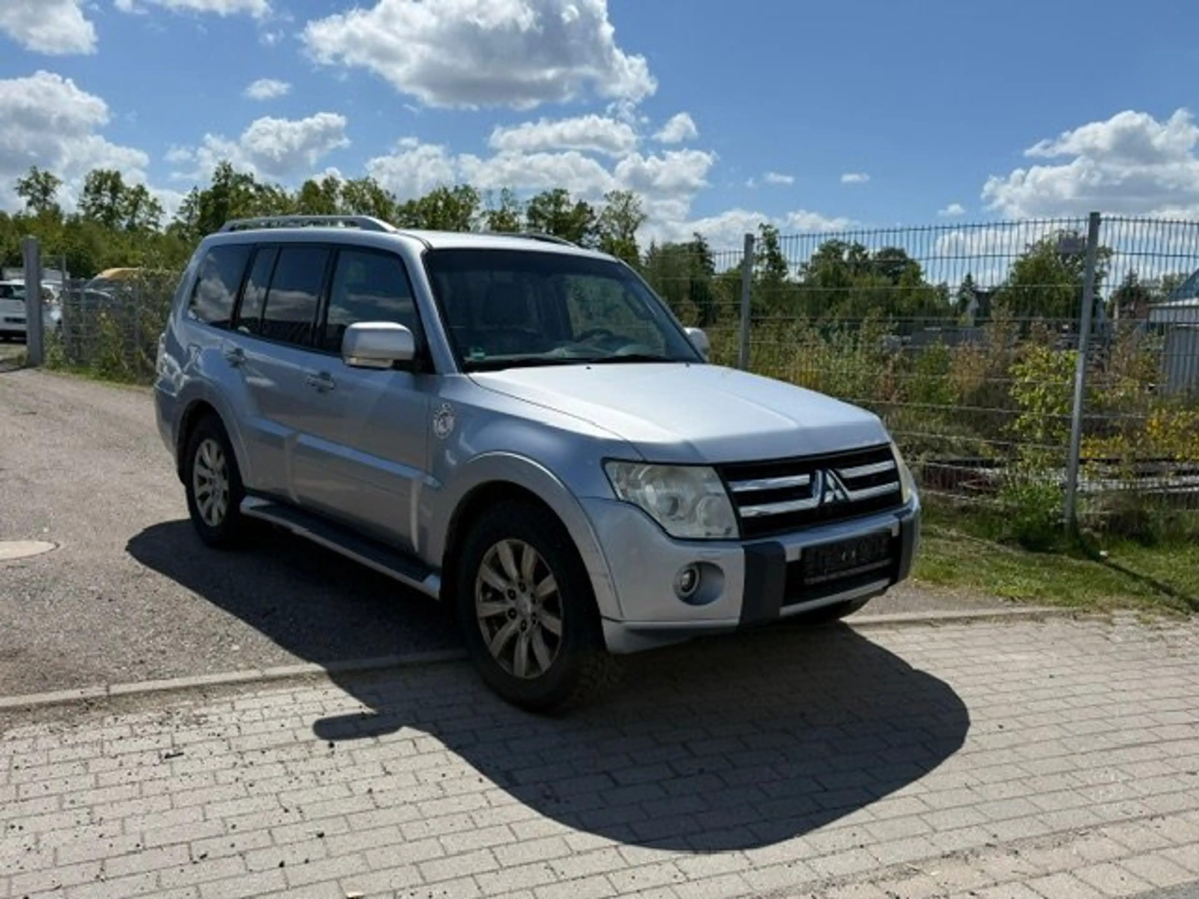 Mitsubishi Pajero 3.2 DI-D Instyle (5-trg.) — photo 11
