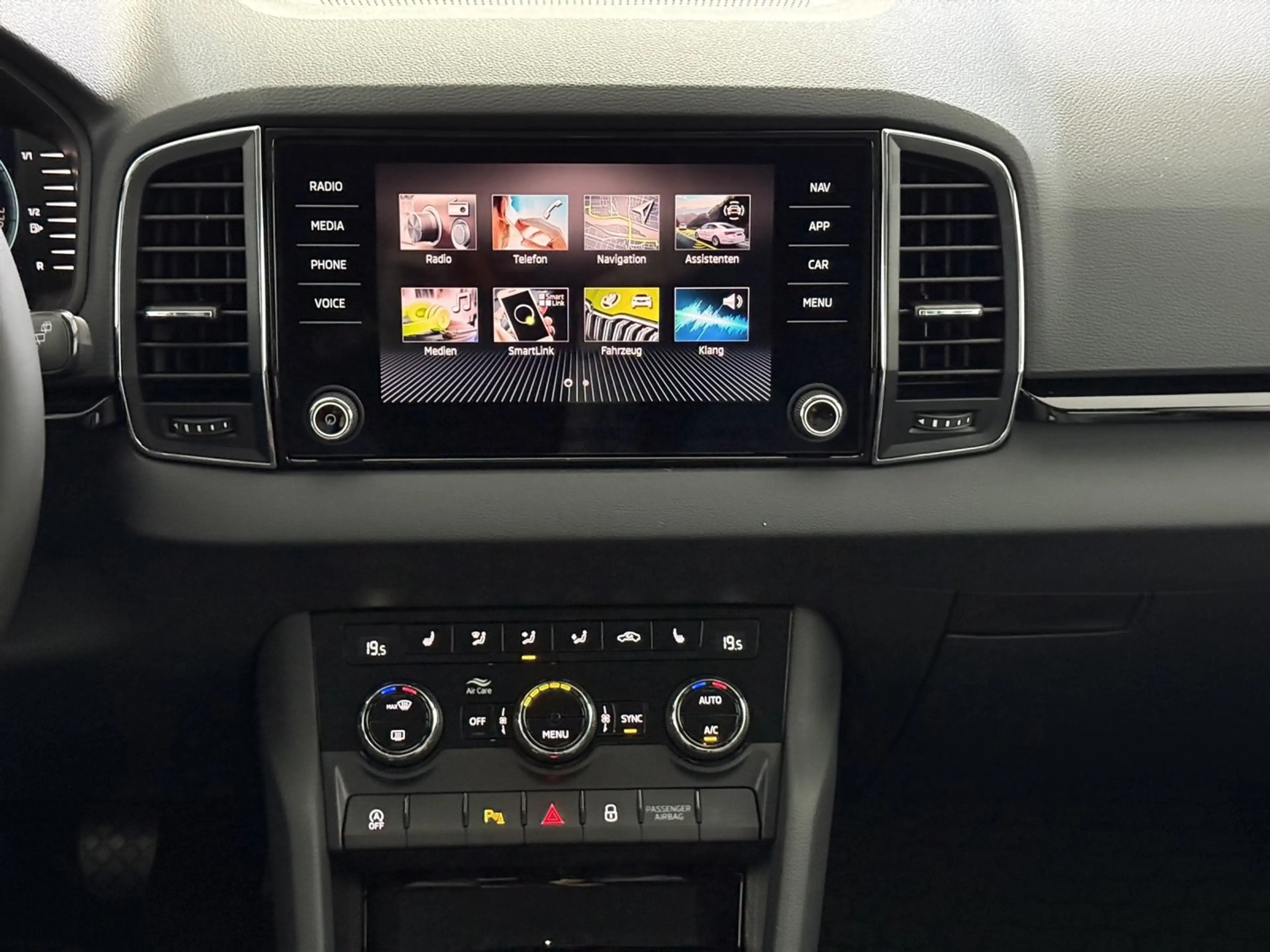 Skoda Karoq Selection TDI — photo 11