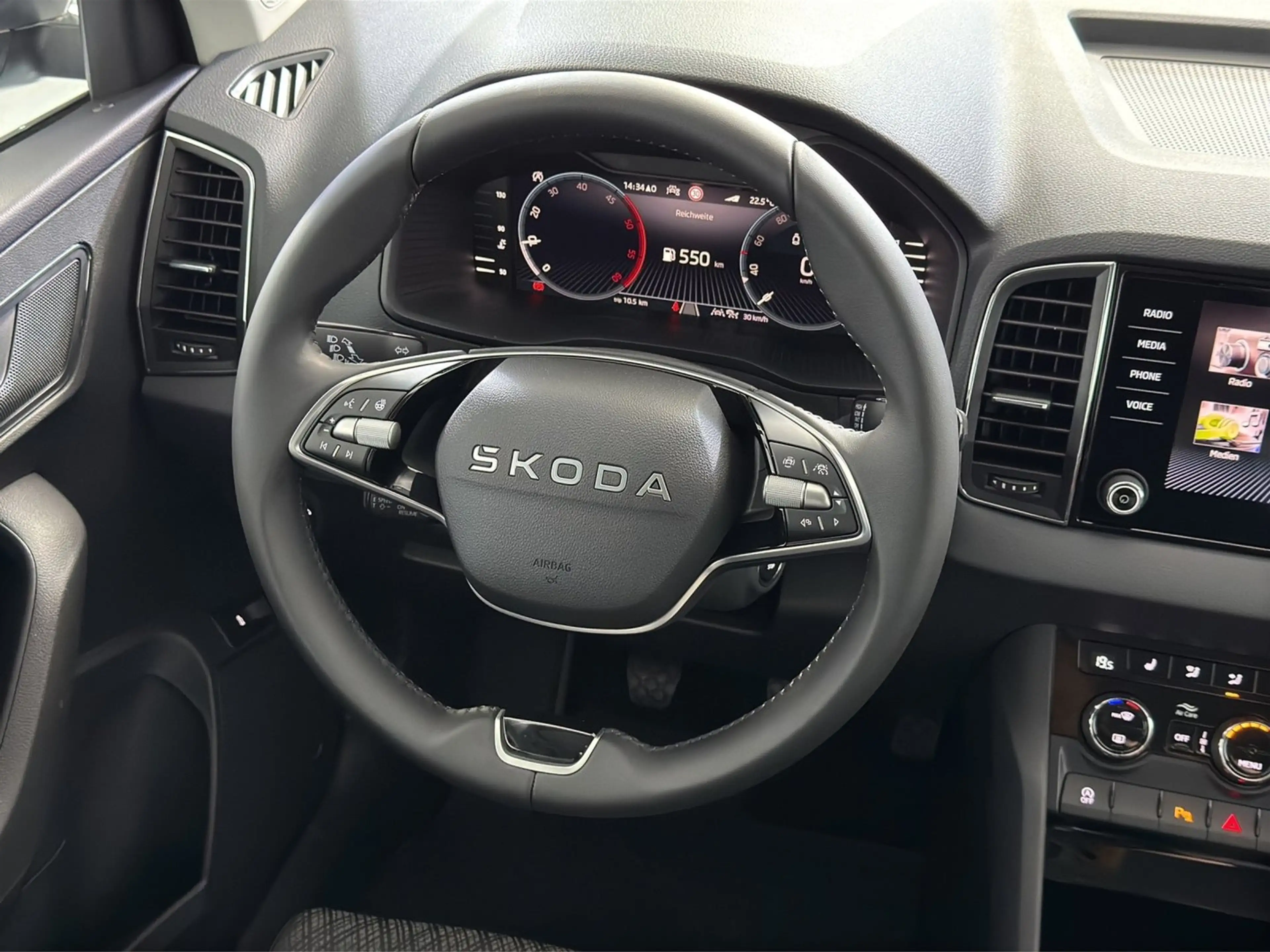 Skoda Karoq Selection TDI — photo 8
