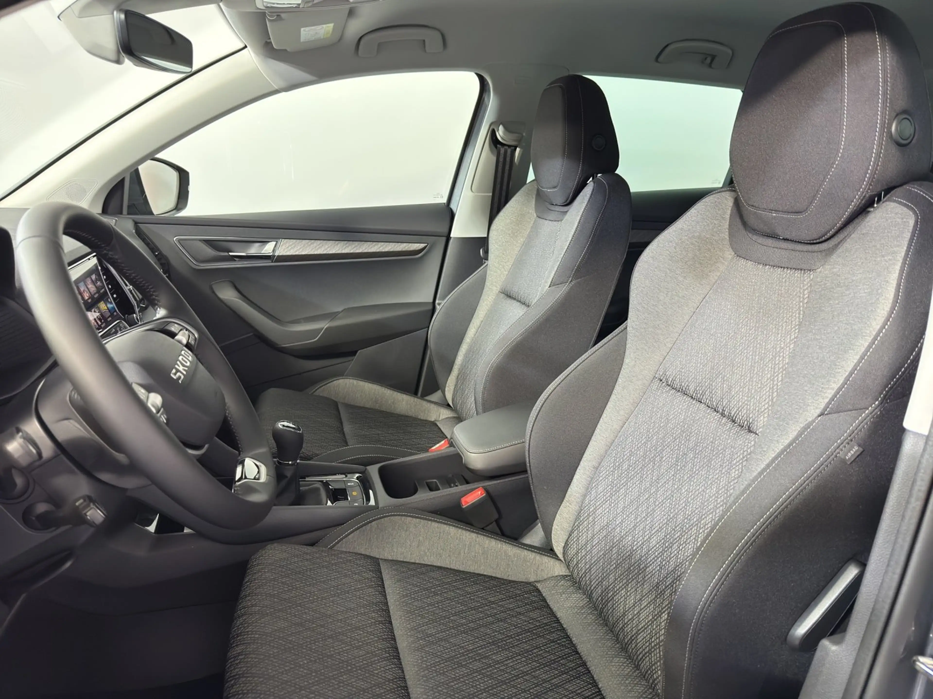 Skoda Karoq Selection TDI — photo 13