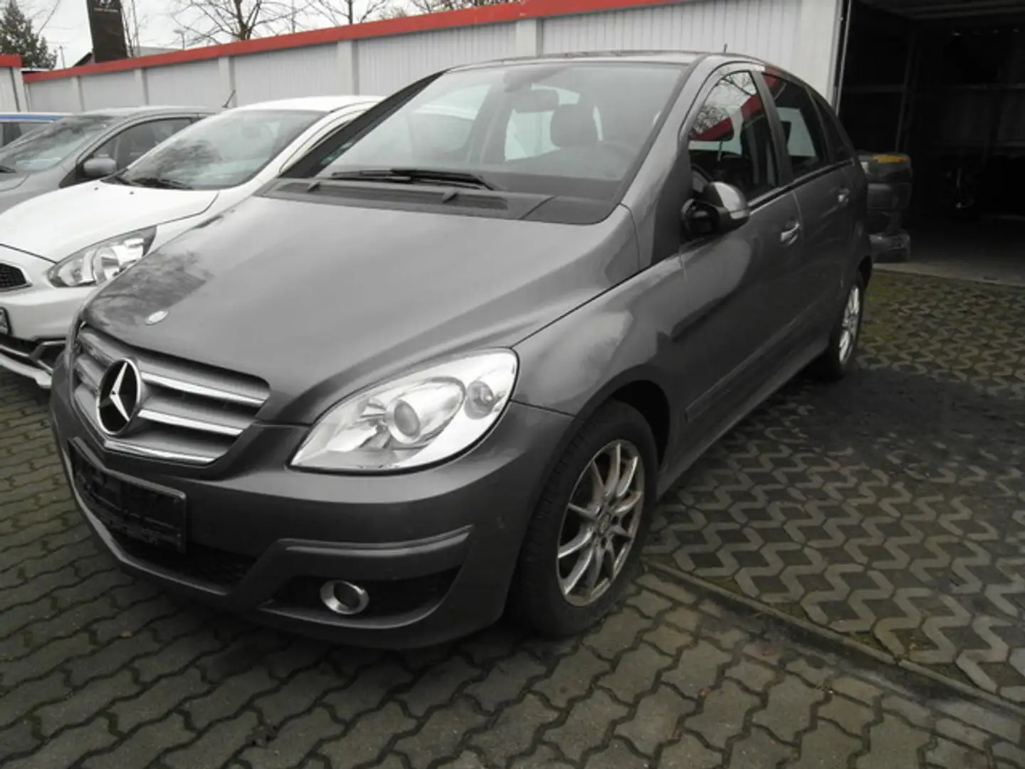 Mercedes-Benz B 200 Brun - 2
