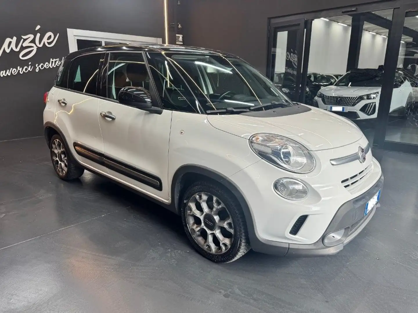 Fiat 500L 1.6 Multijet 105 CV Lounge AUTO X COMMERCIANTI Fehér - 2