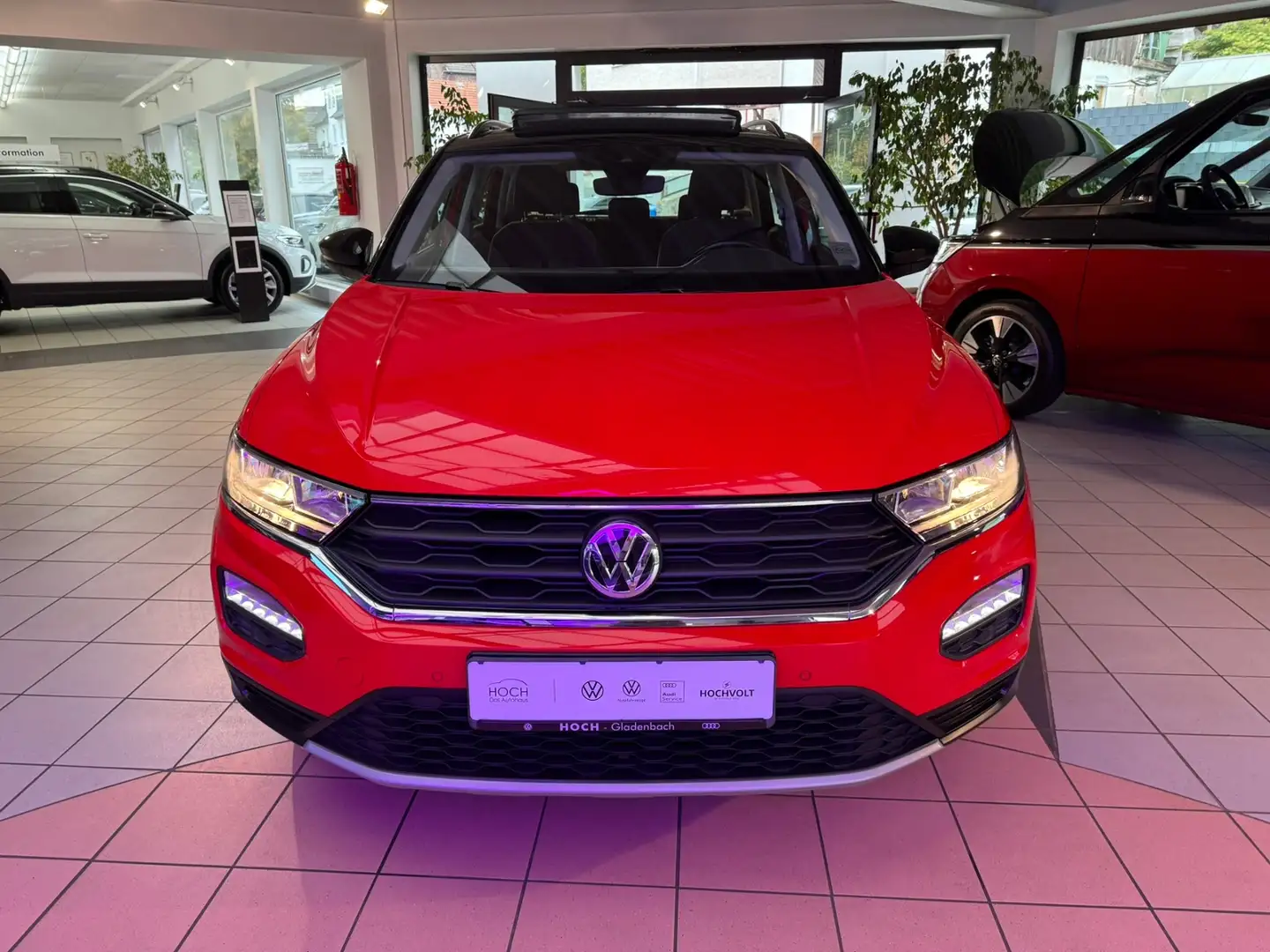 Volkswagen T-Roc 1.0 TSI Style Pano+Navi+Winter-Paket Rot - 2