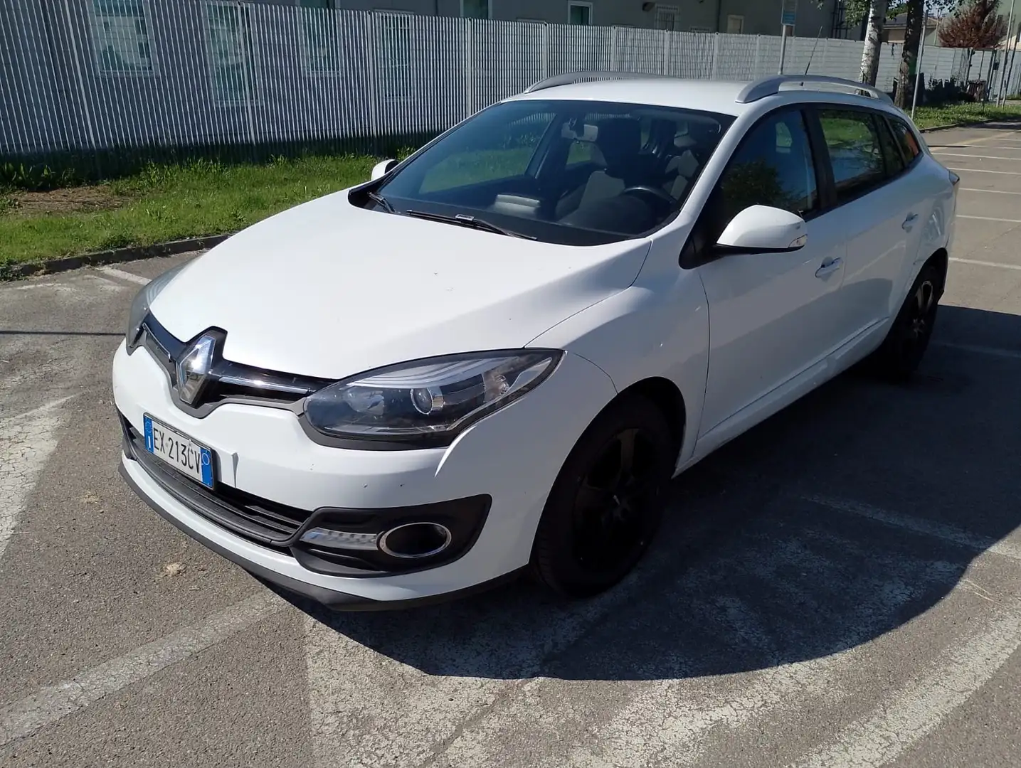 Renault Megane 1.5 dci 110cw Start&Stop Sport Tour Bose Beyaz - 1