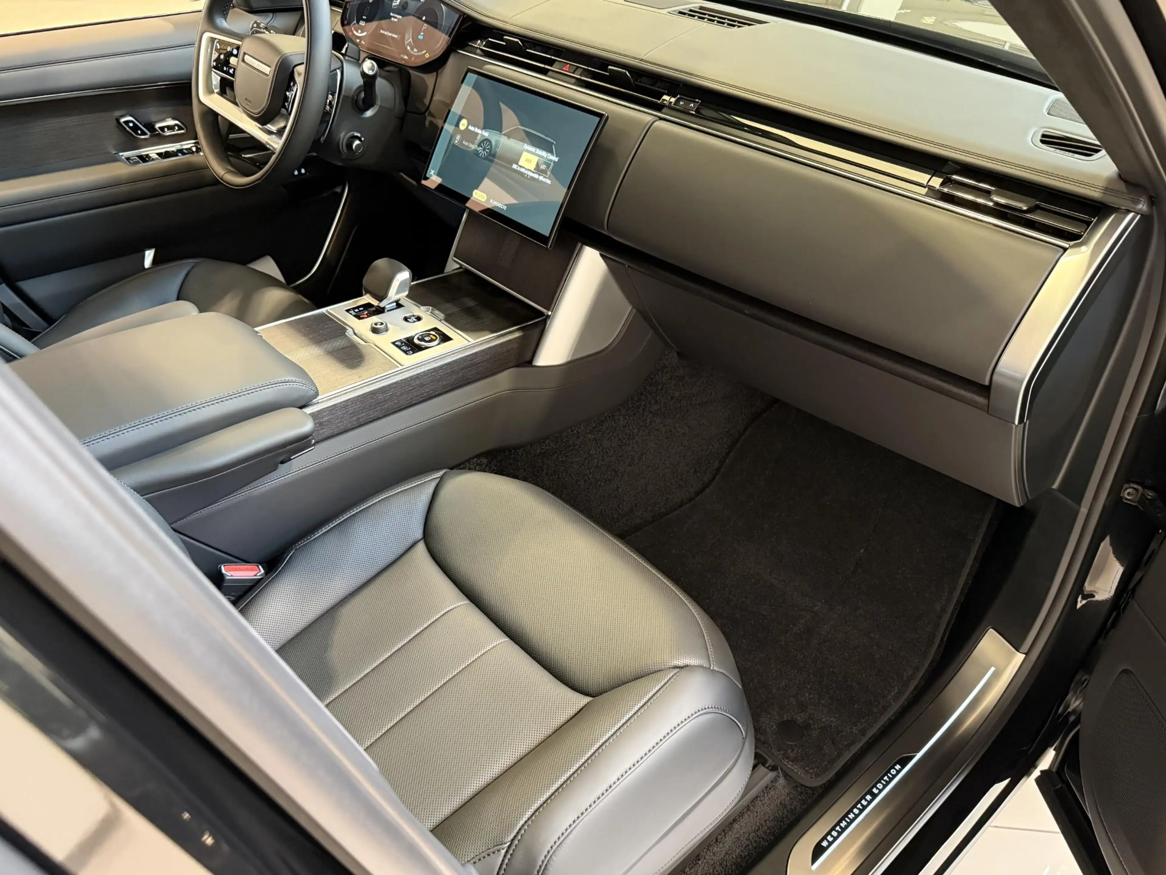 Land Rover Range Rover 3.0 P460e Westminster Edition PHEV NEW — photo 24