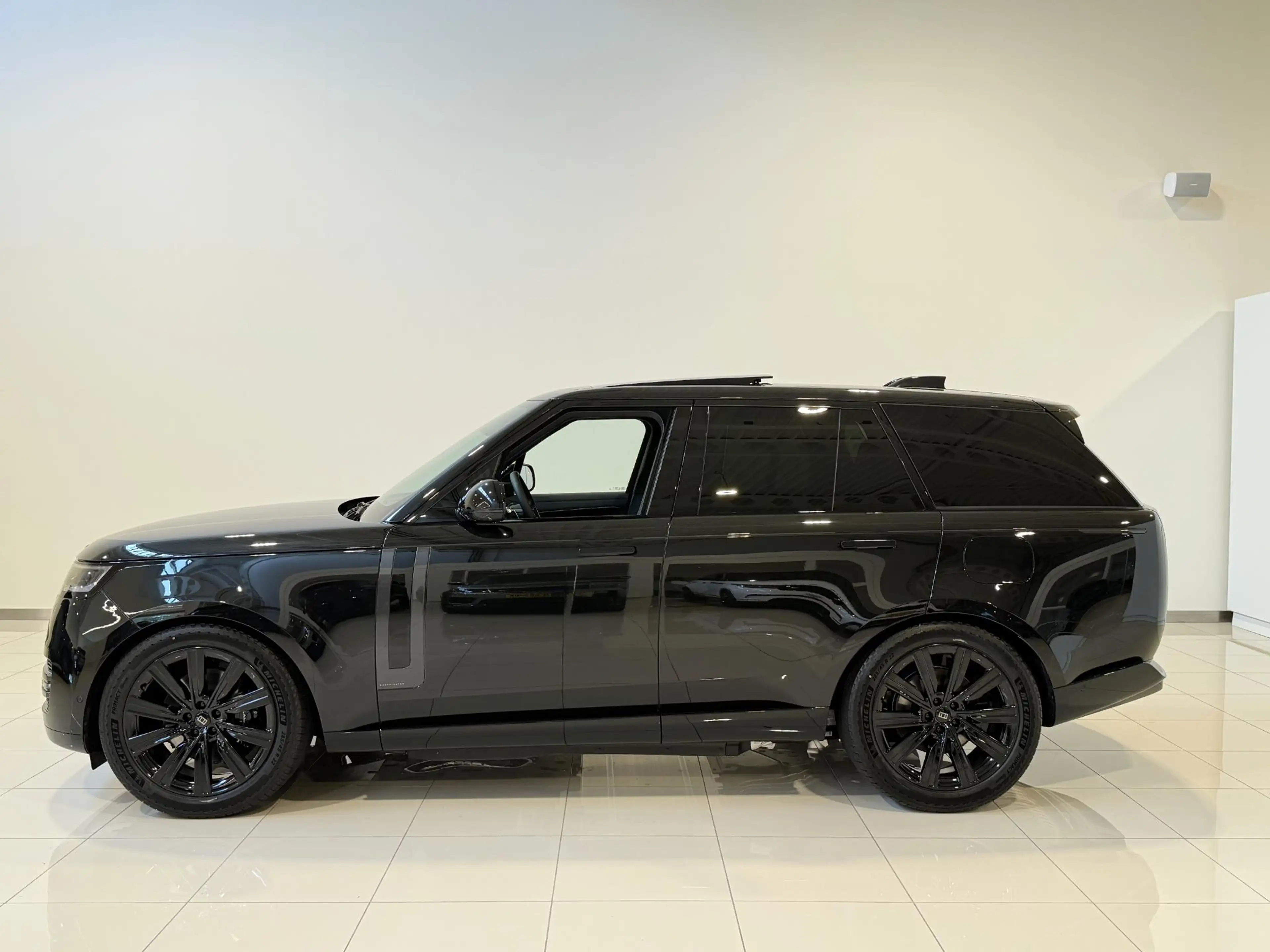 Land Rover Range Rover 3.0 P460e Westminster Edition PHEV NEW — photo 2