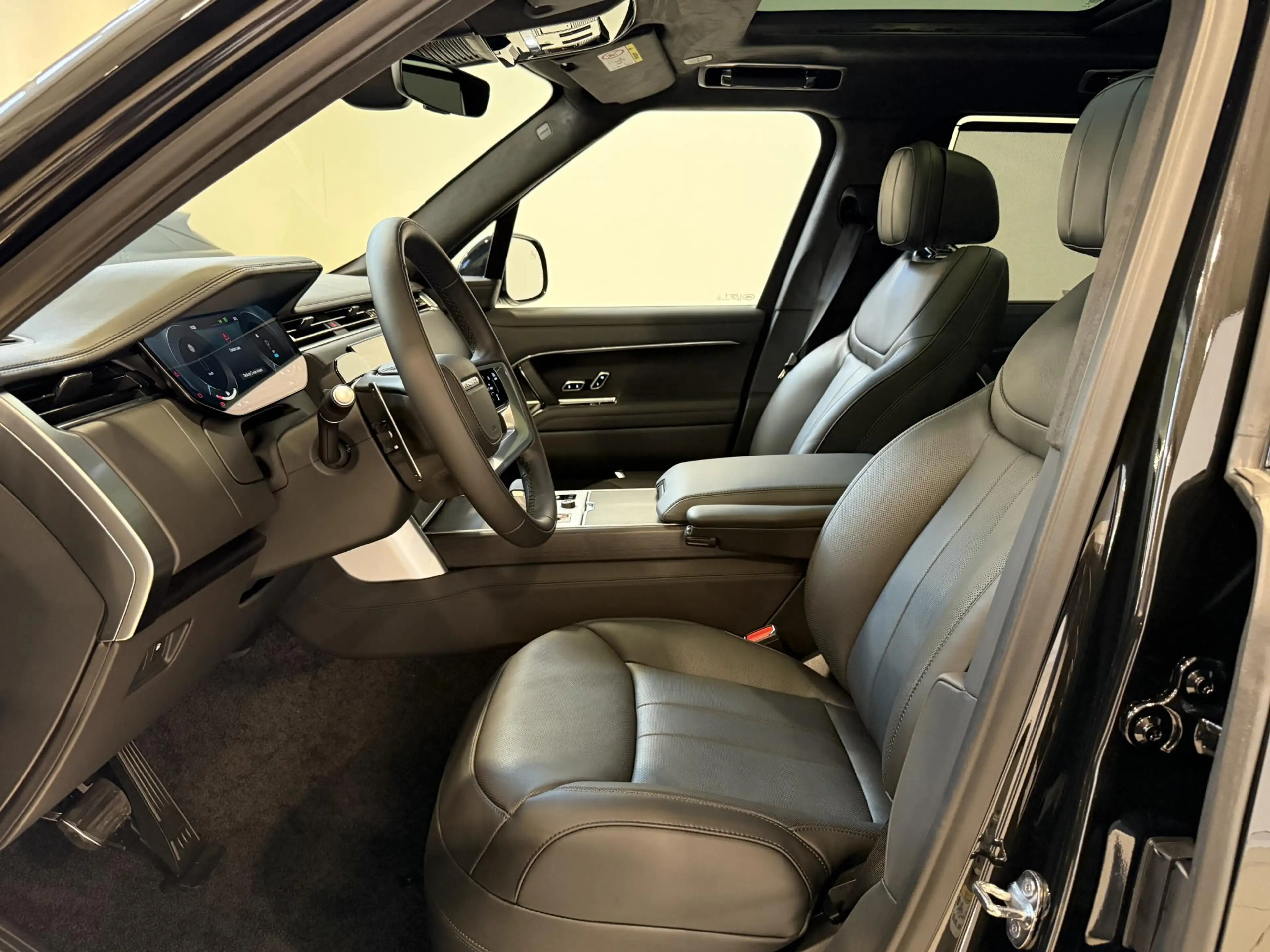 Land Rover Range Rover 3.0 P460e Westminster Edition PHEV NEW — photo 6
