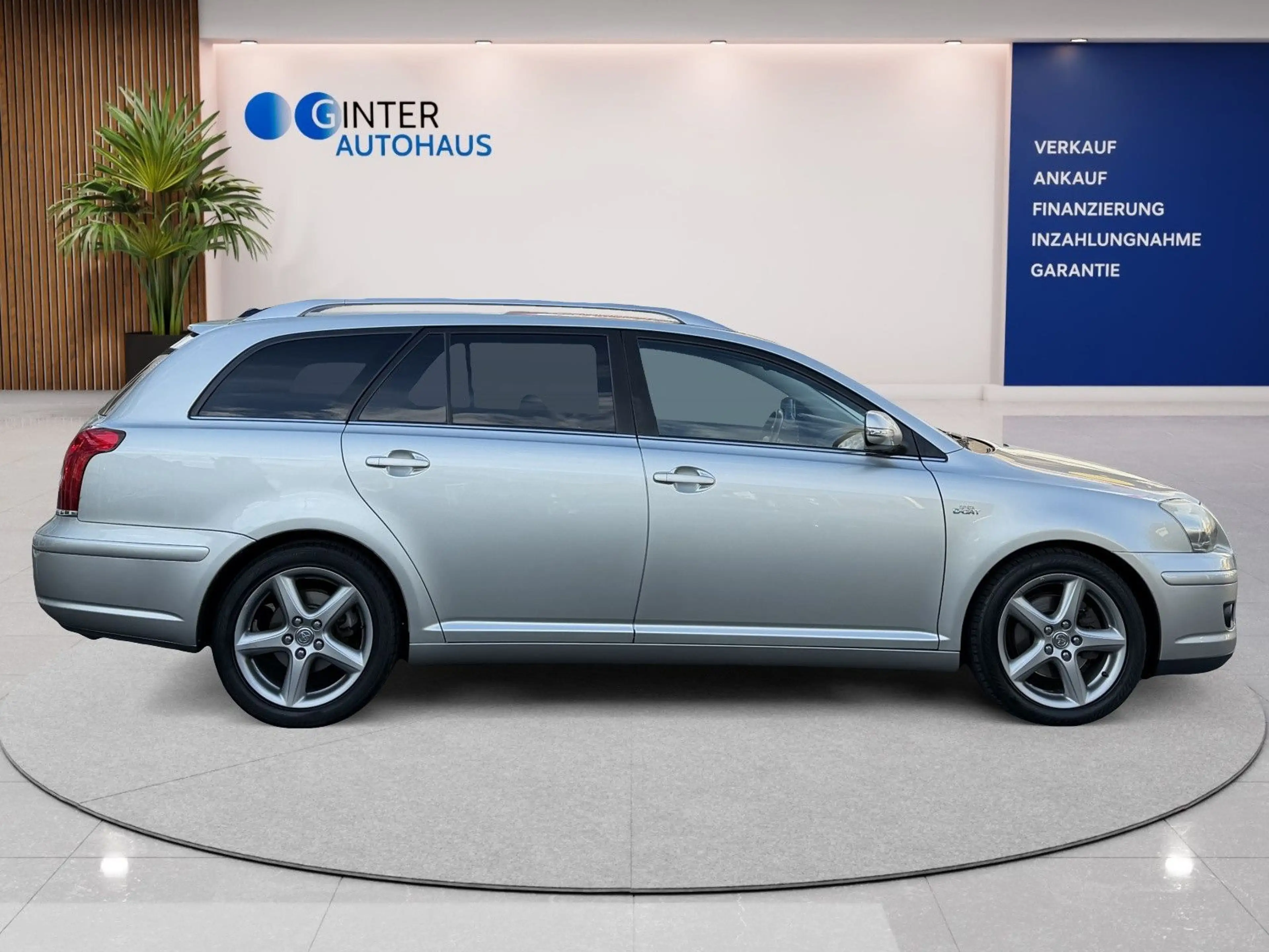 Toyota Avensis 2.2 D-CAT Sol*Top Zustand*Scheckheft* — photo 2