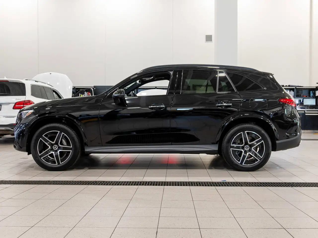 Mercedes-Benz GLC снимка Mercedes-Benz GLC