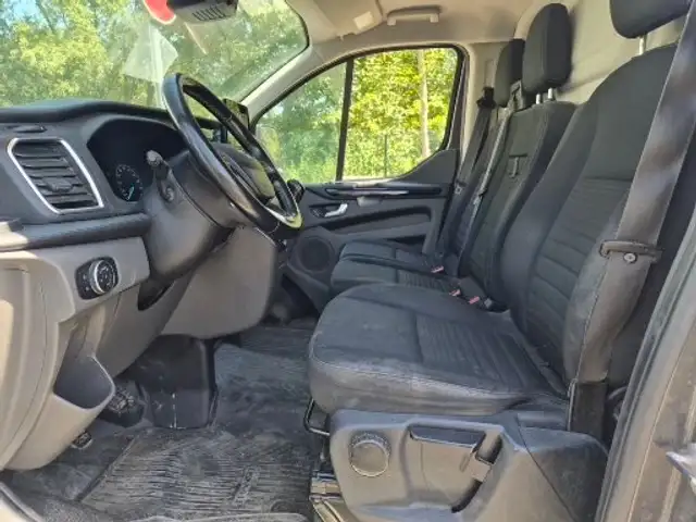 Ford Transit Custom view 10