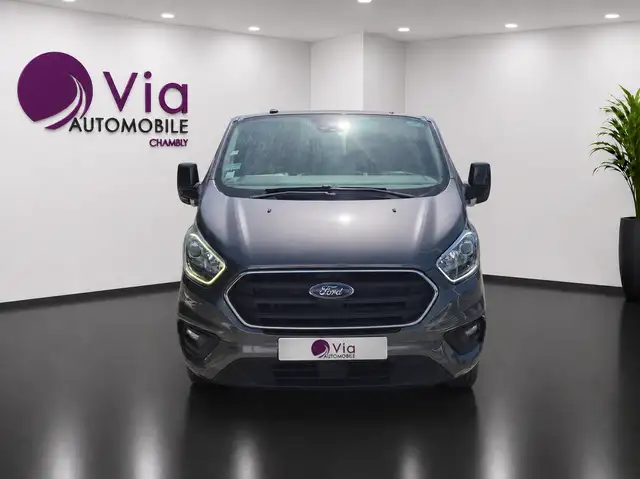 Ford Transit Custom view 2