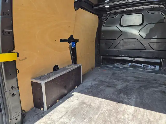 Ford Transit Custom view 30