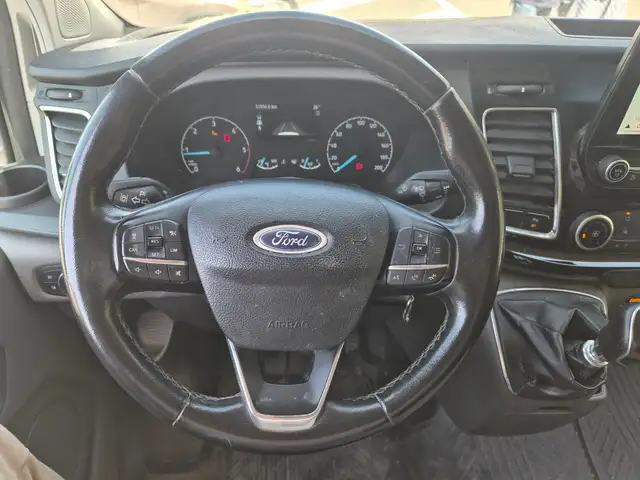 Ford Transit Custom view 13