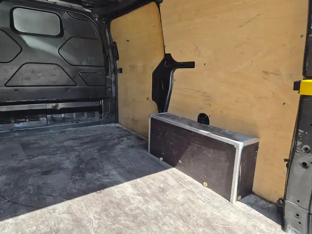 Ford Transit Custom view 29