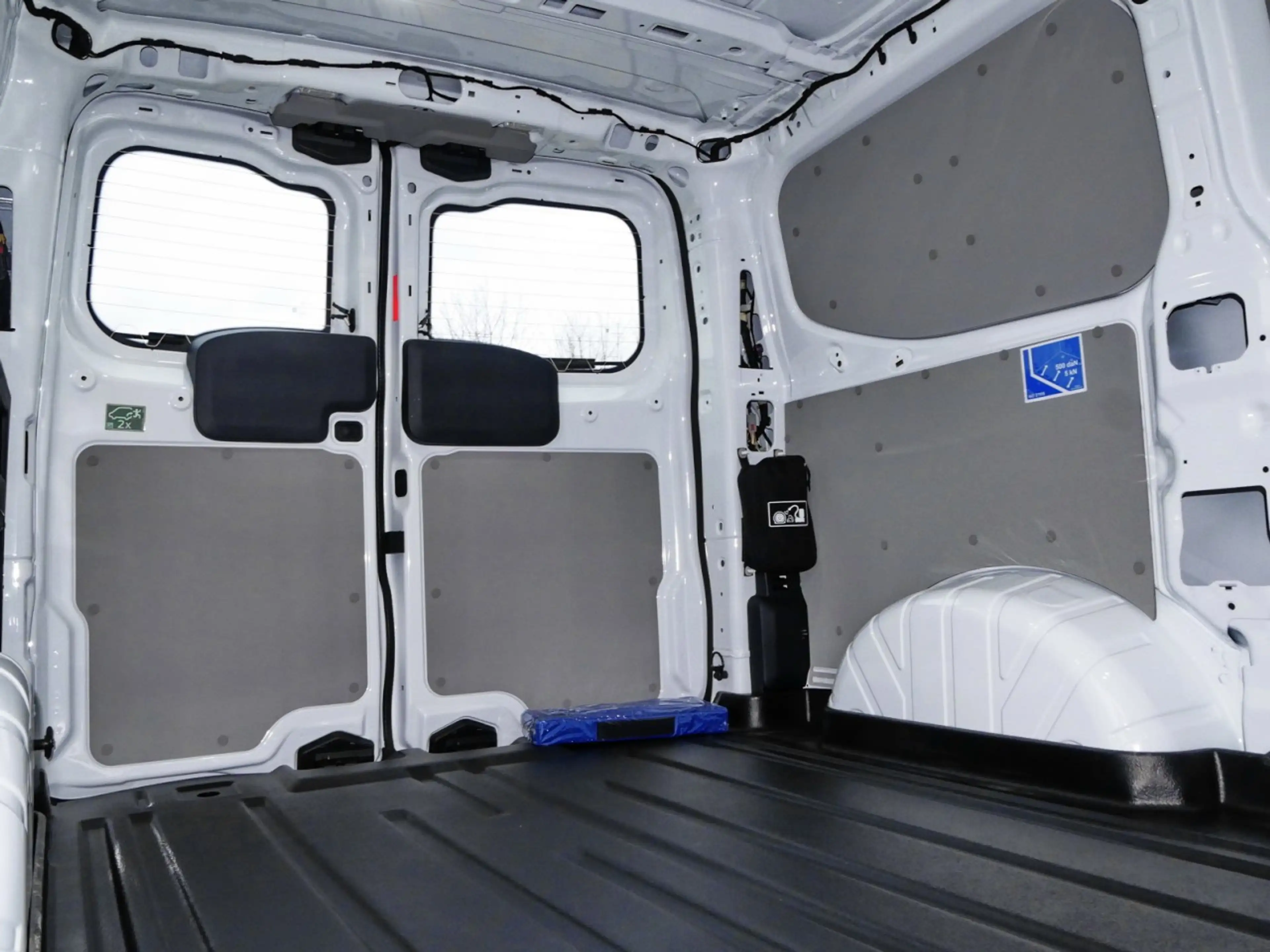 Ford E-Transit Custom KW Trend 320L1 ACC+Kamera+Navi Klima Navi — photo 9