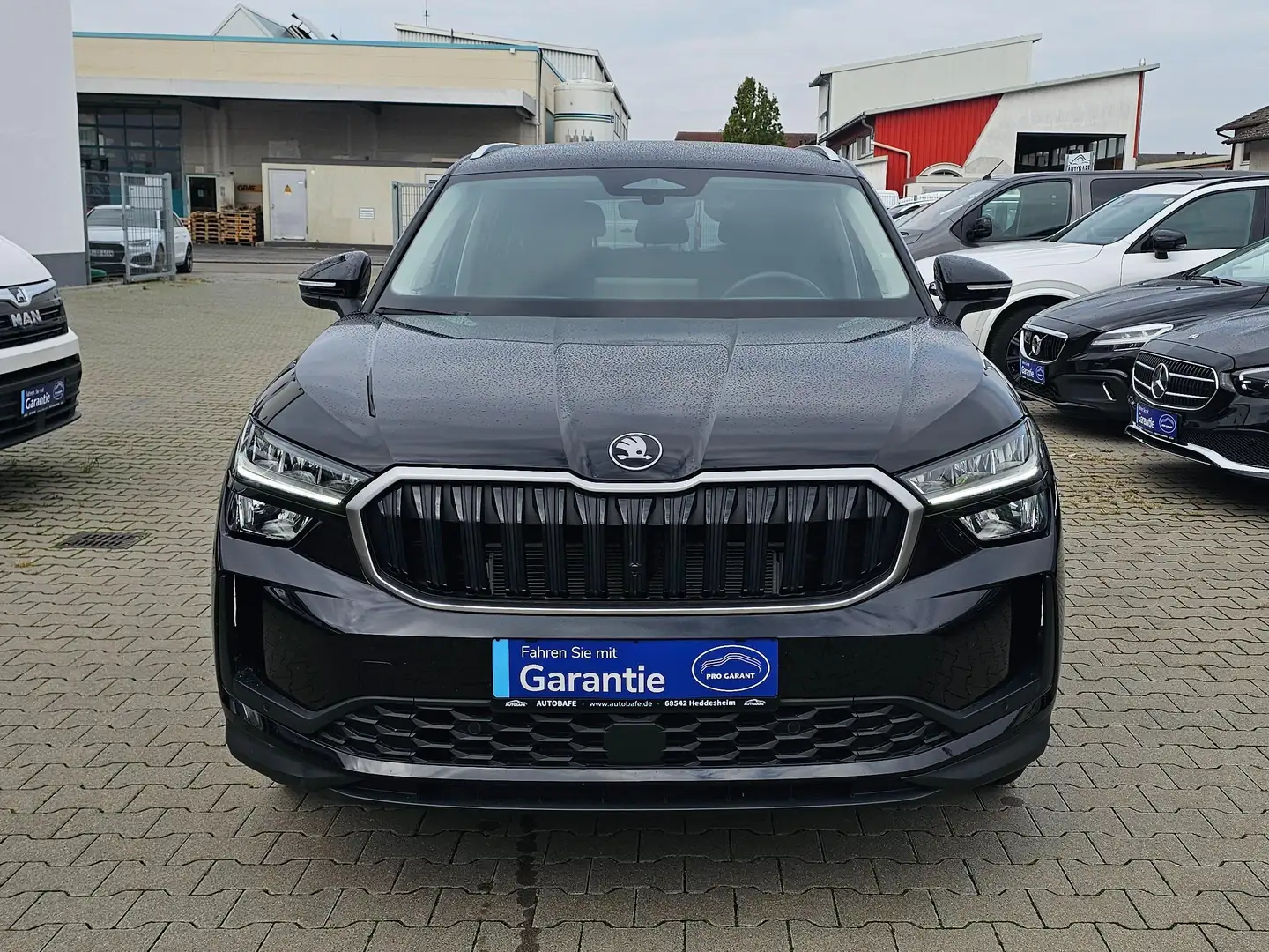 Skoda Kodiaq 2.0 TDI LED*KAMERA*NAVI*ACC*LANE-ASSIST Schwarz - 2