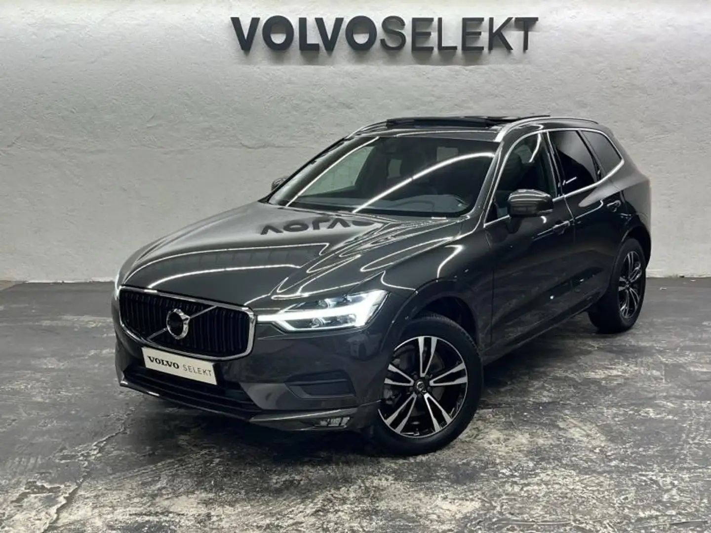 Volvo XC60 D4 AdBlue 190ch Momentum Geartronic Grau - 1