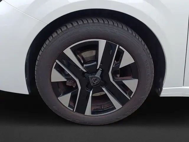 Peugeot 208 view 8
