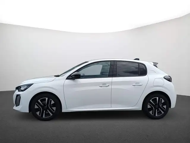 Peugeot 208 view 4