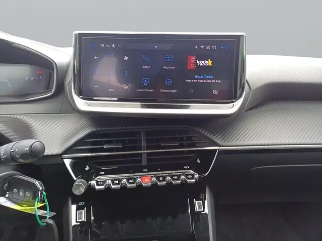 Peugeot 208 view 12