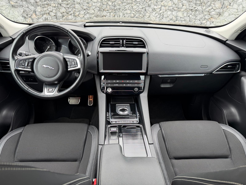 Jaguar F-Pace 2.0 RSport *RFK *AWD *CARPLAY *AMBIENTE — photo 15